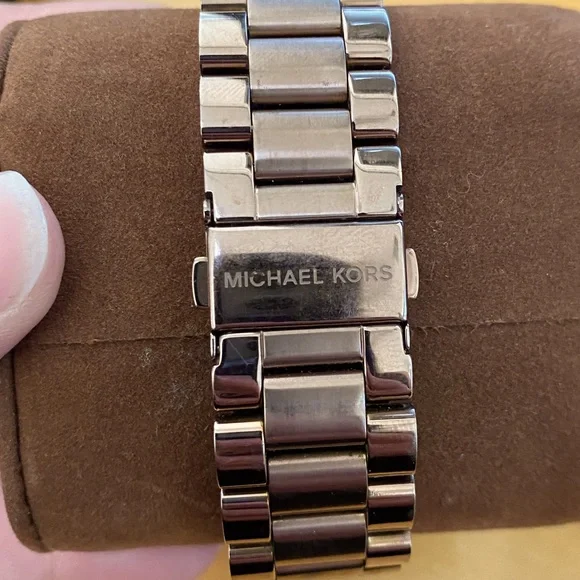 Michael Kors Bradshaw Stainless Steel Watch - Picture 5 of 9